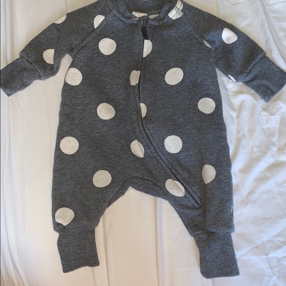 H&M Other - Baby boy/girl H&M zip up jumpsuit H&M Other - Baby boy/girl H&M zip up jumpsuit